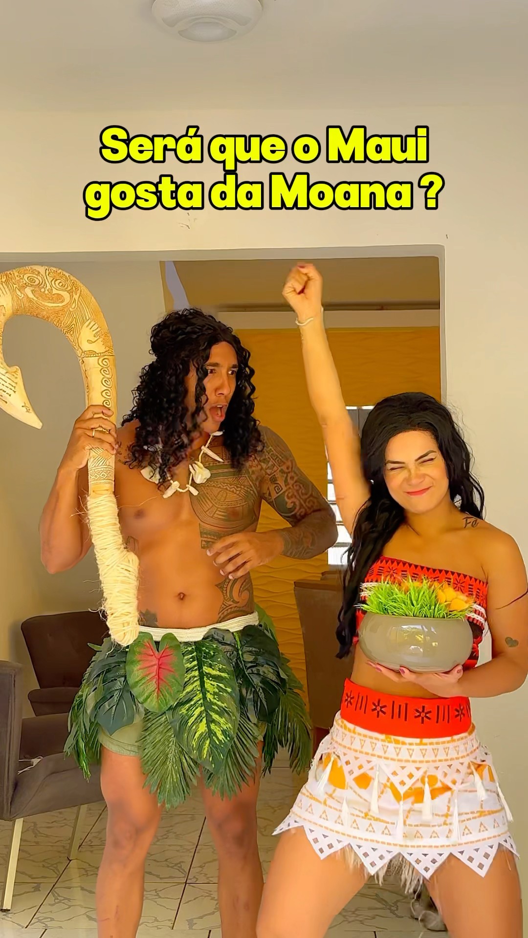 O que vocês acham?@mayca.brasil #moana #maui #humor #comedia #memes